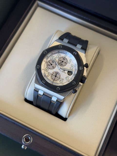 Audemars Piguet Royal Oak Offshore 25940SK.OO.D002CA.02.A Image 2